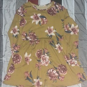 Women’s Tunic Style Top